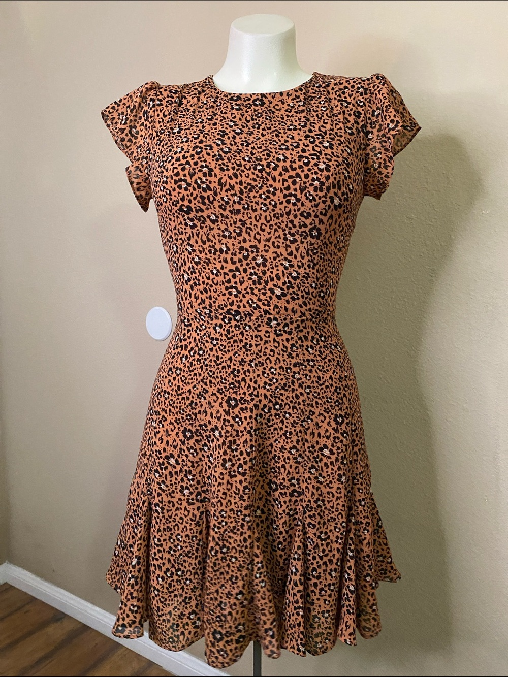 Altar'd State Burnt Orange leopard floral print cap sleeve Dress XS 🖤